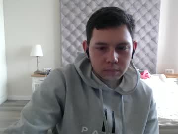 _a_k_i_ naked men live cam show