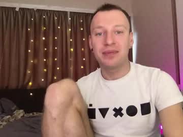 _gluk_ naked men live cam show
