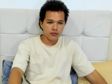 _lucaud naked man live cam