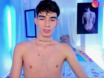 _noa_yael_ naked men live cam show