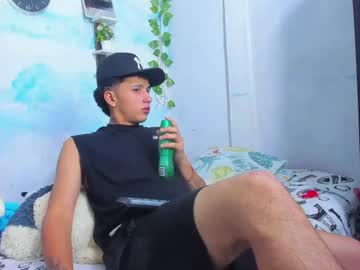 aaron_mercury naked men live cam show