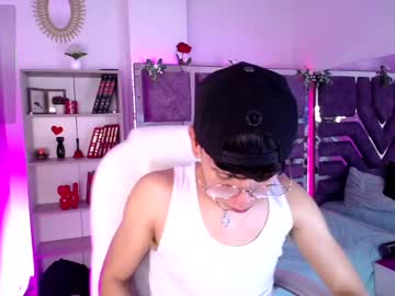 adann_walker naked men live cam show