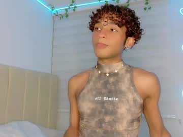aiiron_m naked men live cam show