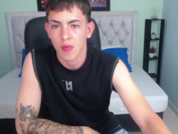 alejo_skinnysex naked man live cam