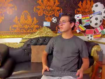 alexis_saray naked men live cam show