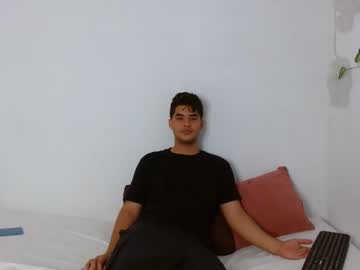 andrew_skinny18 naked man live cam