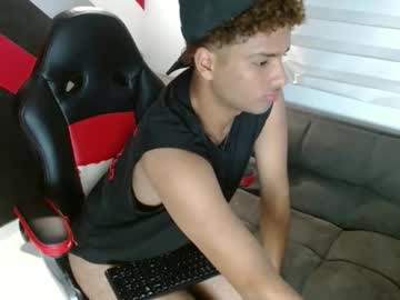 apolo_xxx1 naked men live cam show