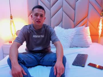 aresrossi_ naked men live cam show