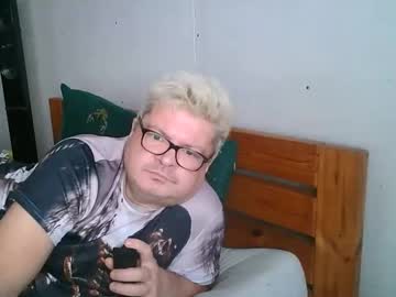 artuditu55 naked man live cam