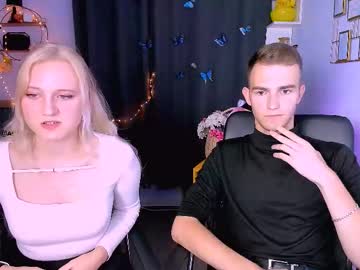 astren_villo naked man live cam
