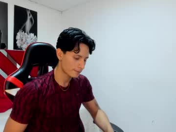 menchats / menchat: axel_summer_