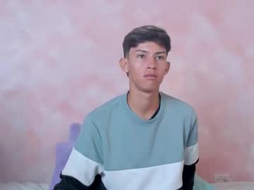 baby_noaht naked men live cam show