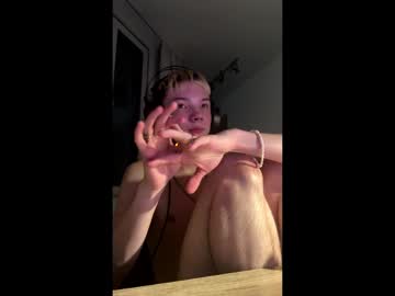 belyaxx naked men live cam show