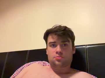 bozolunisz naked men live cam show
