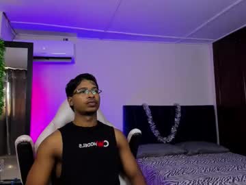 cassian_gold naked men live cam show