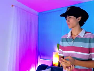 cheys_mast naked man live cam