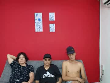 chillbicrew naked men live cam show