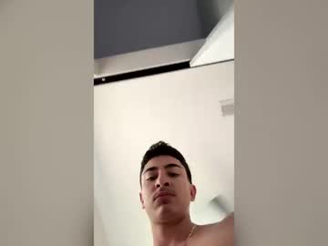 chop346572 naked men live cam show