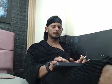 chris_dick2 naked men live cam show