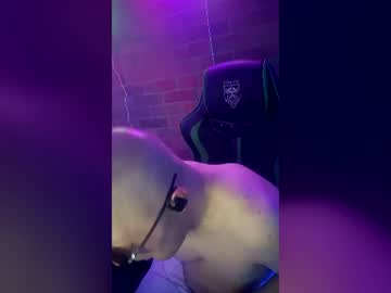 chronicvibez4 naked men live cam show