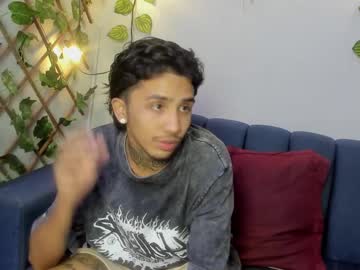clarent_hills naked men live cam show