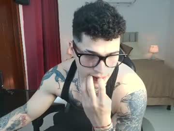 clark_kent28 naked men live cam show