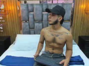 cleve_bondy naked men live cam show