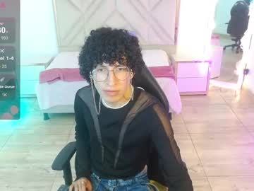 cloud_tay naked men live cam show