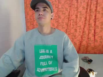 colombiano_2 naked man live cam