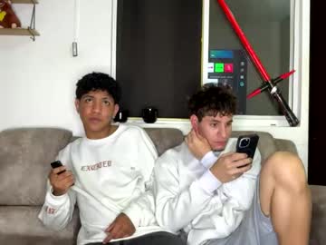 cosmic_cat01 naked men live cam show