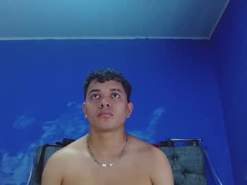 crisandmery naked men live cam show