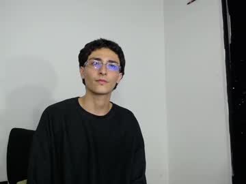 criss_420 naked man live cam
