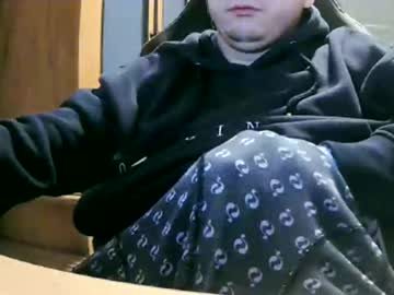 cuteboy090 naked men live cam show