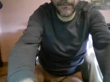 menchats / menchat: damianour