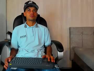 danger_smith naked man live cam