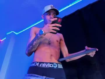 derrymeyerss_1 naked men live cam show