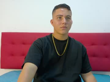 dogerman_01 naked men live cam show