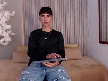 dominic_ghost naked man live cam