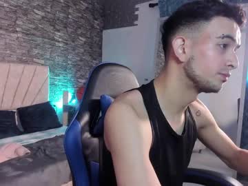 dominickmonroe naked men live cam show