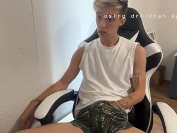 dylanandollie naked man live cam