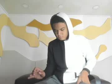 edylucianni naked men live cam show