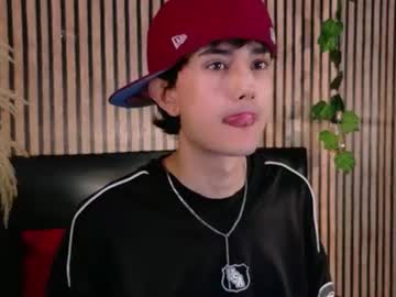 eidan_collins naked man live cam