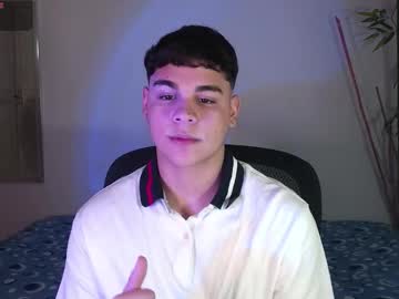 eithan_jonnes naked men live cam show