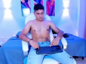 eliancruzz naked men live cam show