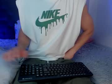 enzo_wolf3_3 naked men live cam show