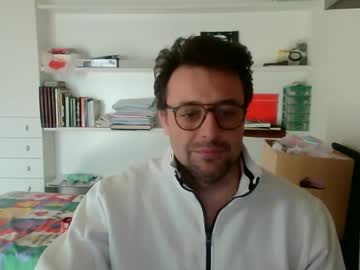menchats / menchat: esibizionista_91