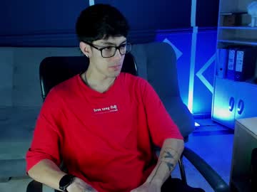 menchats / menchat: etham_wolf_