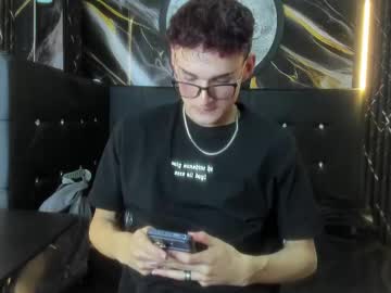 ethan_hor naked men live cam show