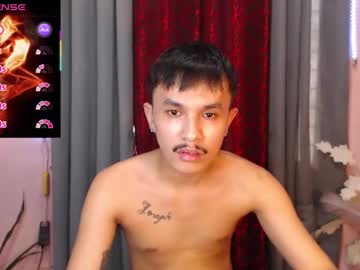 ethan_uwuxx naked men live cam show