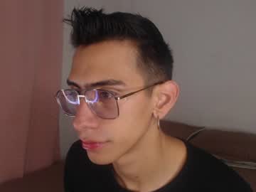evantier naked men live cam show
